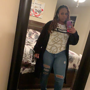 Meet your Posher, Derrika